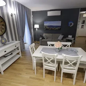 Happy House 31 נאפולי